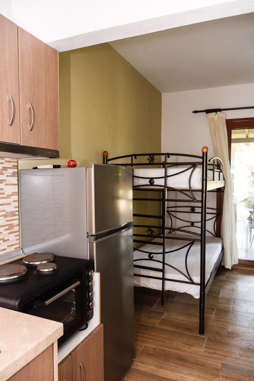 Anna Pousi Studios & Apartment Ormos Panagias Zewnętrze zdjęcie